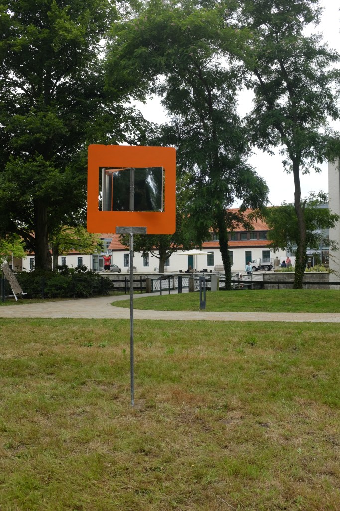 Werner Rückemann, Windskulptur, Metall u. Holz, 2017, Schloss Benkhausen