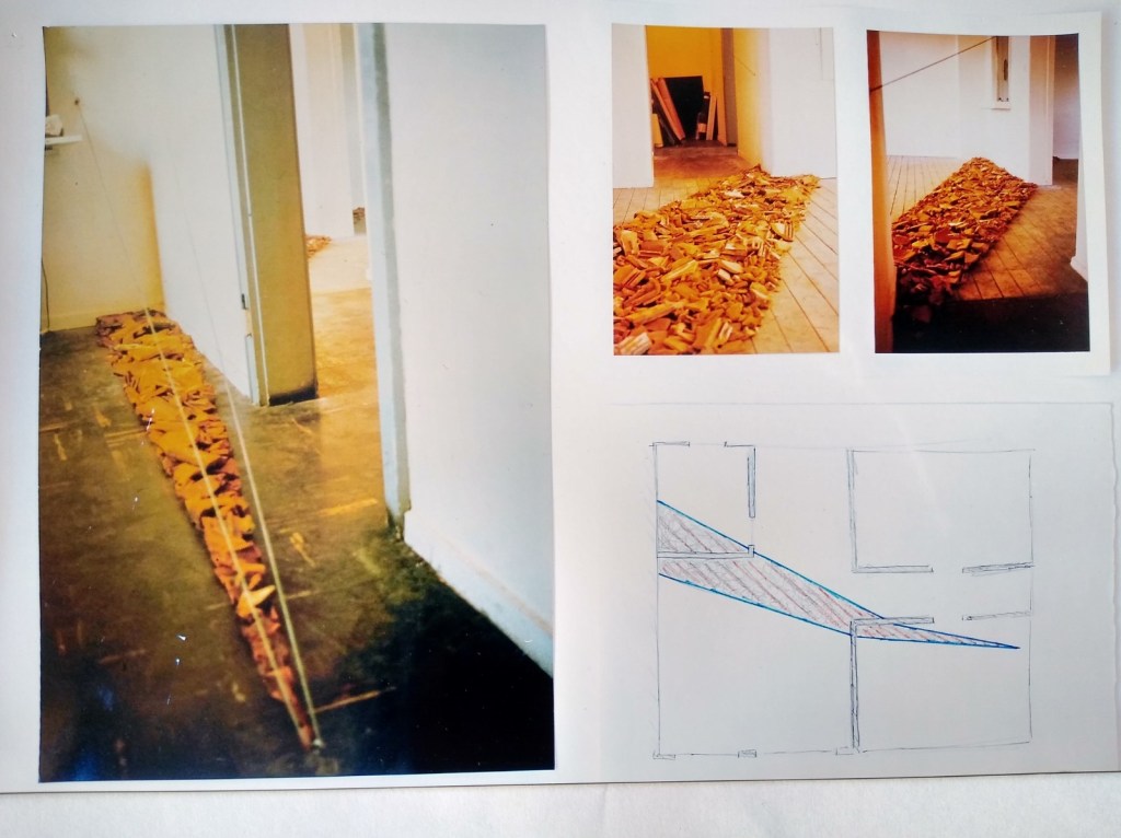 Werner Rückemann, o.T. (untitled), Ziegelbruch, Stahlseil, Fuhrwerkswaage Köln, 1985